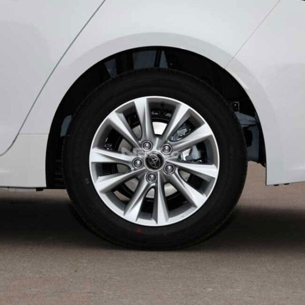 Black_Toyota Corolla - Image 13