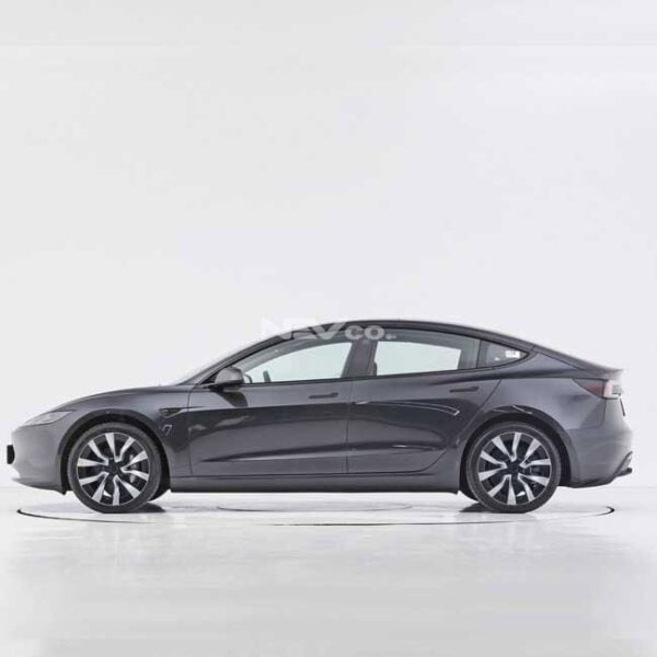 Gray_Tesla Model 3 - Image 4