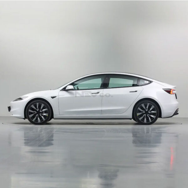 White_Tesla Model 3 - Image 4
