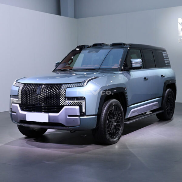 BYD U8
