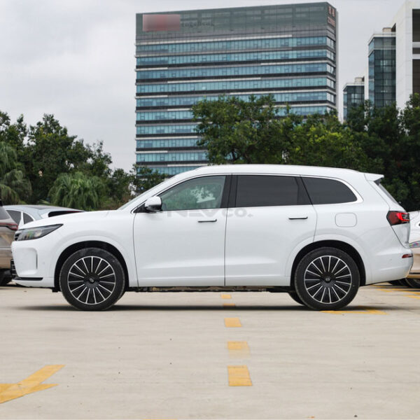White_AITO M7 - Image 4