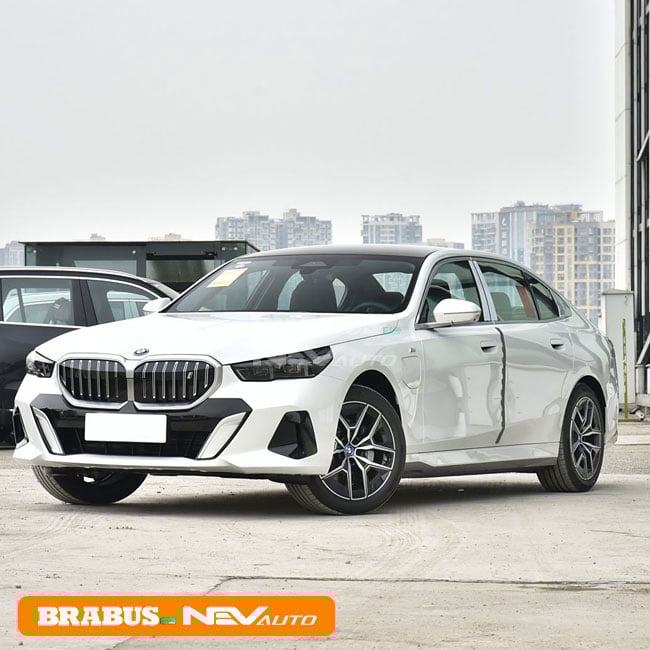 BMW i5 Mineral White