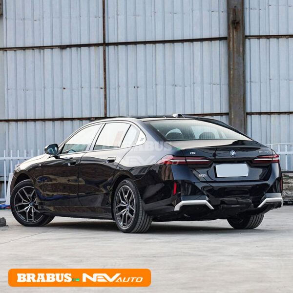 Black_BMW I5 - Image 5