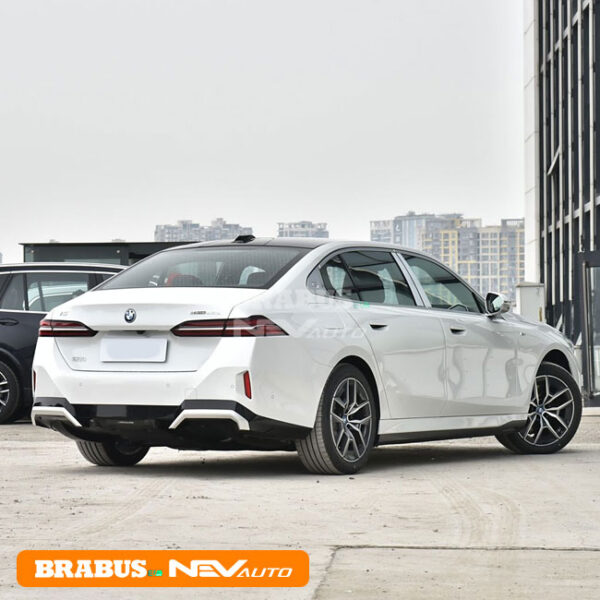 White_BMW I5 - Image 7
