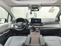 Toyota GRANVIA 10