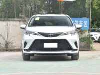 Toyota GRANVIA 2