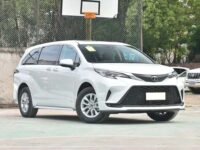 Toyota GRANVIA 3