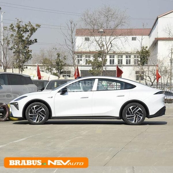 Changan Deepal L06 - Image 4