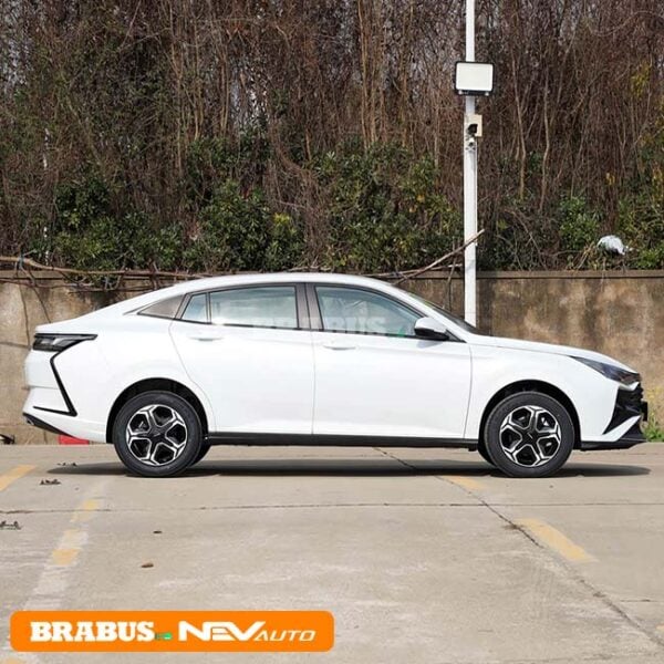 Dongfeng Aeolus YIXUAN - Image 4