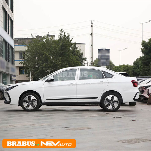 Dongfeng Aeolus E70 - Image 4