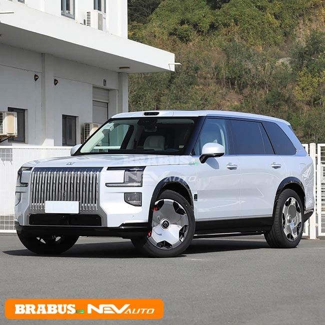 ZEEKR 9X Glacier Silver